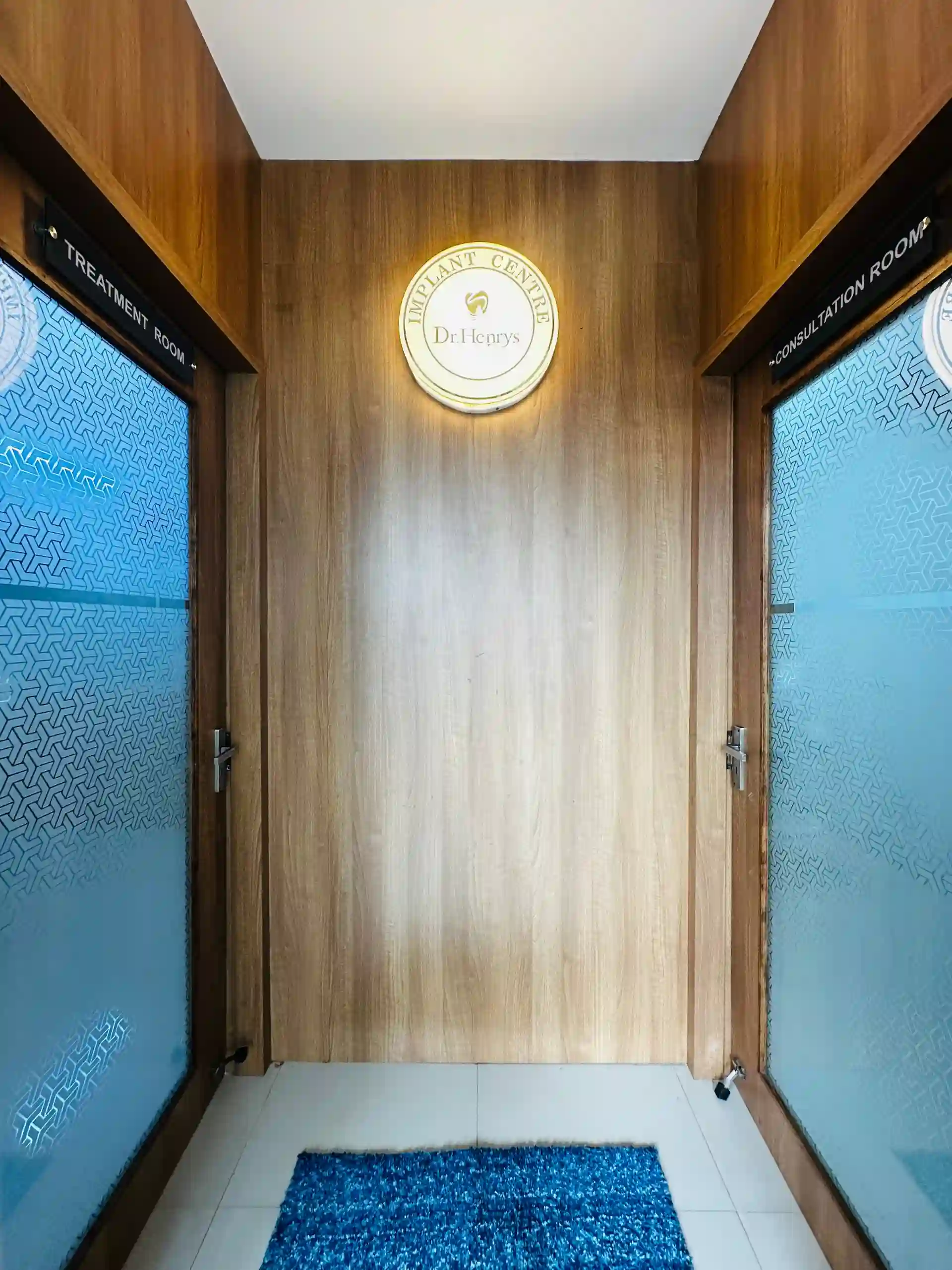 Dr. Henry's Dental Clinic - South Vazhakulam, Ernamkulam